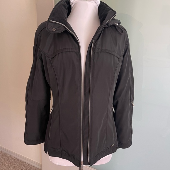 Woman’s ski jacket - Picture 2 of 8